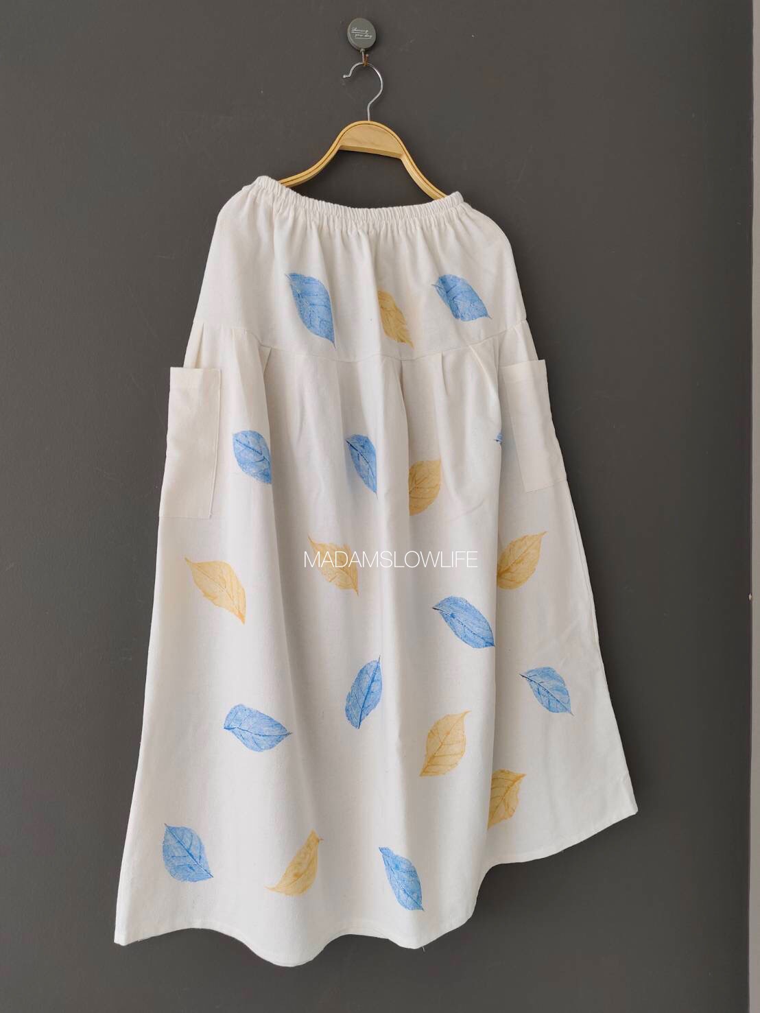 กระโปรงระบาย Size F เนื้อผ้าคอตตอนมีเทกเจอร์ พิมพ์ลายด้วยใบไม้ใช้สีปลอดสารพิษ