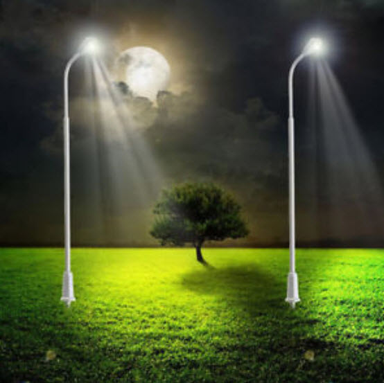 เสาไฟโลหะ สีเงิน 6.5 โวลต์ สูง 10 ซ.ม. / ชุด 5 ต้น (พรีเมี่ยม)