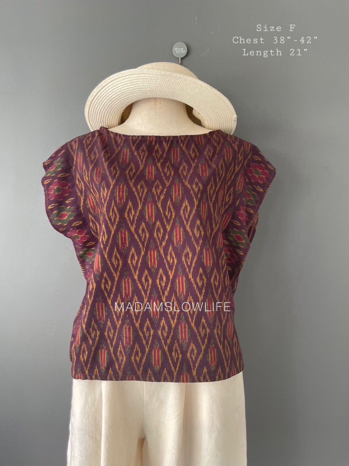 เสื้อผู้หญิง ผ้าฝ้ายมัดหมี่ทอมือ ลวดลายไทยโทนสีน้ำตาล เสื้อทรงปีกผีเสื้อใส่แล้วเข้ารูปสวย