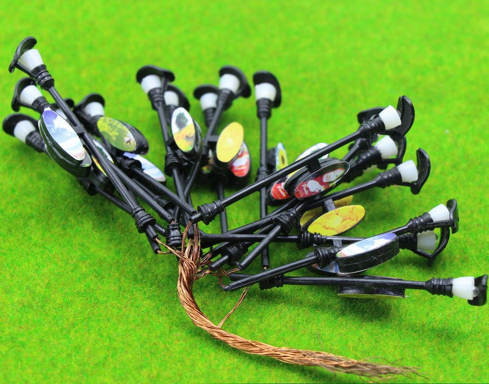 เสาไฟสีดำพร้อมป้ายโฆษณา 6V สูง 8 ซ.ม. / 5 ต้น