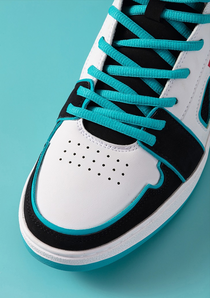 รองเท้าผ้าใบ ลาย Hatsune Miku ฮัตสึเนะ มิกุ