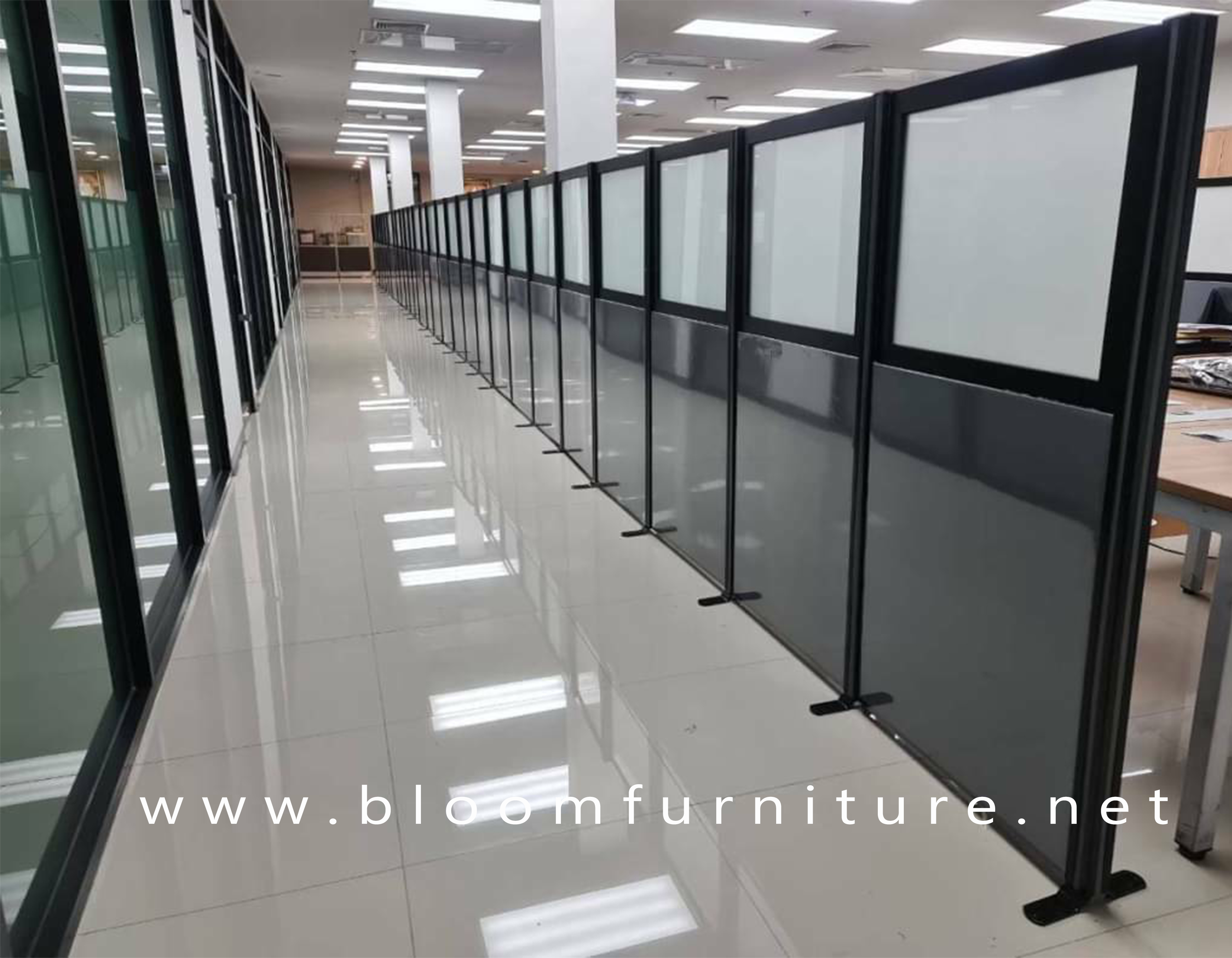 Partition พาร์ทิชั่นกั้นสำนักงาน หุ้มผ้า หุ้มหนัง คลิ๊ก !!! เพื่อชมรายละเอียดสินค้า