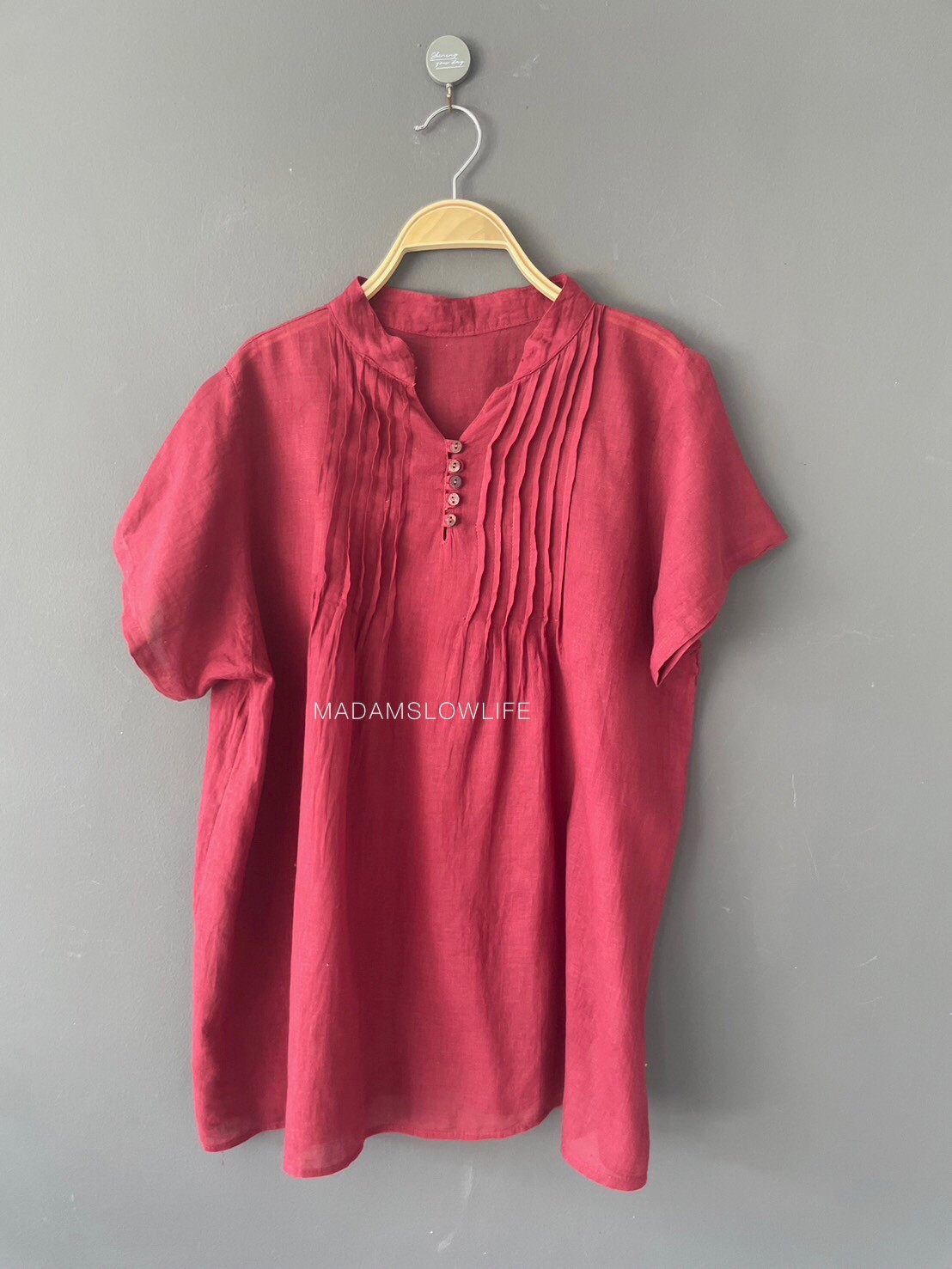 เสื้อผู้หญิง Size F สีแดงเลือดนก