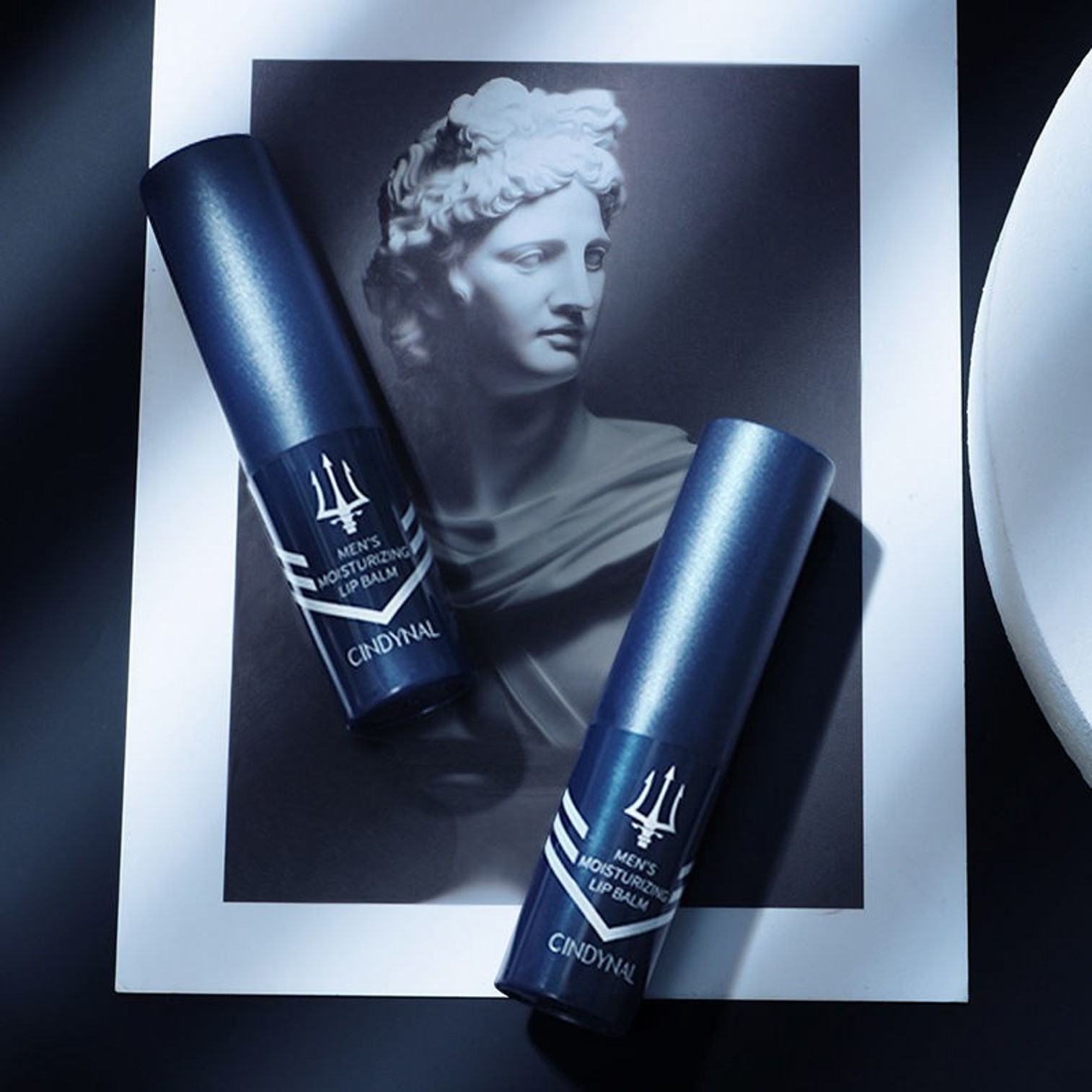 Cindynal Men’s Moisturizing lip Balm ลิปบาล์มบำรุงเพิ่มความชุ่มชื้นให้ริมฝีปากสำหรับผู้ชายสูตรพิเศษ