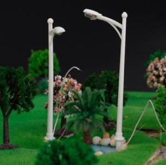 เสาไฟถนนกิ่งเดี่ยว สีขาว 6V สูง 5.5 ซ.ม. (สเกล 1:200) / 5 ต้น