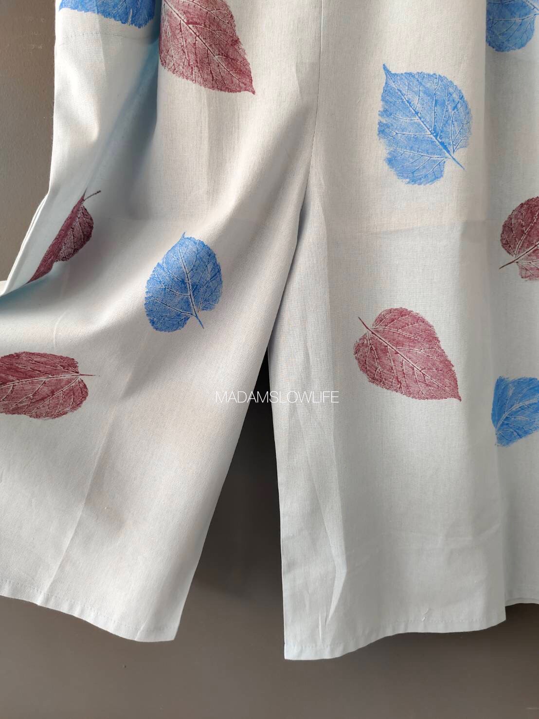 ชุดจั๊มสูท Size M เนื้อผ้าคอตตอน พิมพ์ลายใบไม้