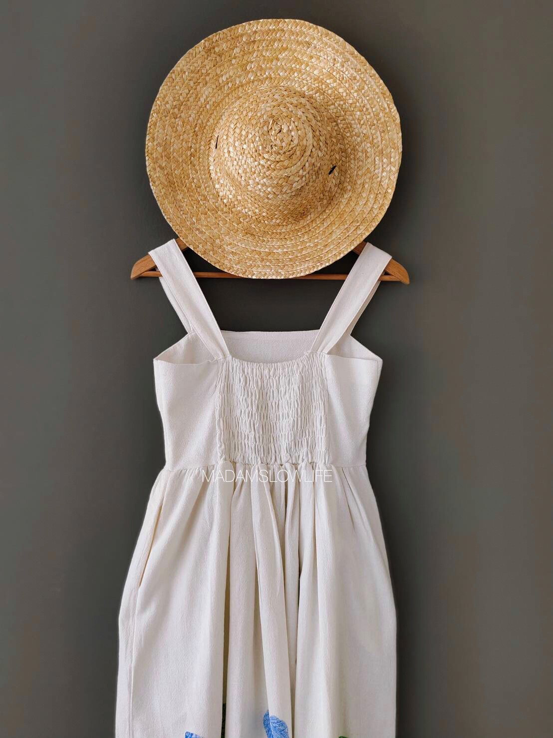 ชุดเดรส size F อก 34-40 นิ้ว ยาว 45 นิ้ว เนื้อผ้าคอตตอน ชุดเดรสสีชมพู ,สีขาว off-white