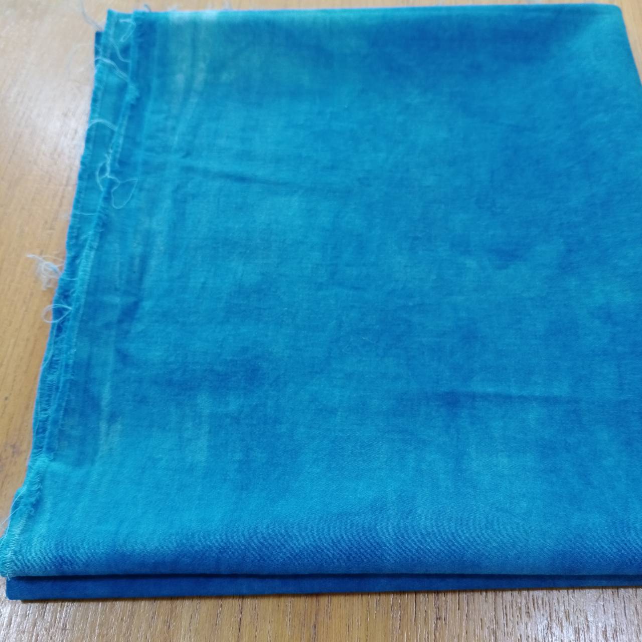 ผ้าคอตตอนซาตินCottonSatinย้อมครามตัดแบ่งขาย 1ขนาด 40cmX90cm ผ้าตัดตรง