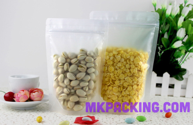 ถุงพลาสติกขุ่น ซิปล็อค ตั้งได้ ขนาด 9x15 + 3cm