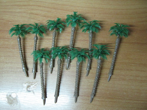 ต้นปาล์ม สูง 6 ซ.ม. / 10 ต้น