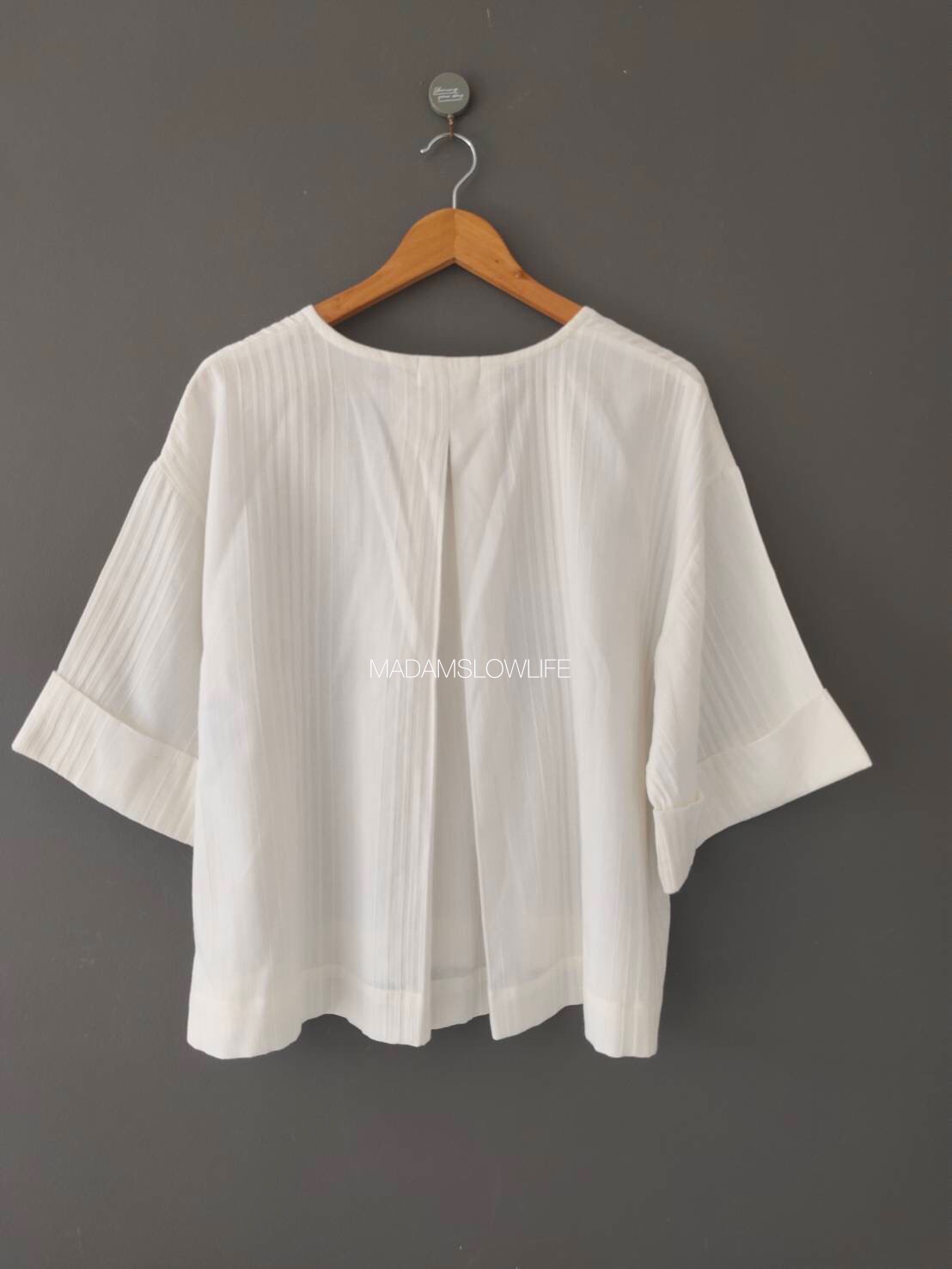 เสื้อ Size F เนื้อผ้าคอตตอนเนื้อดี พรีเมียม พิมพ์ลายด้วยใบไม้โดยใช้สีปลอดสารพิษ