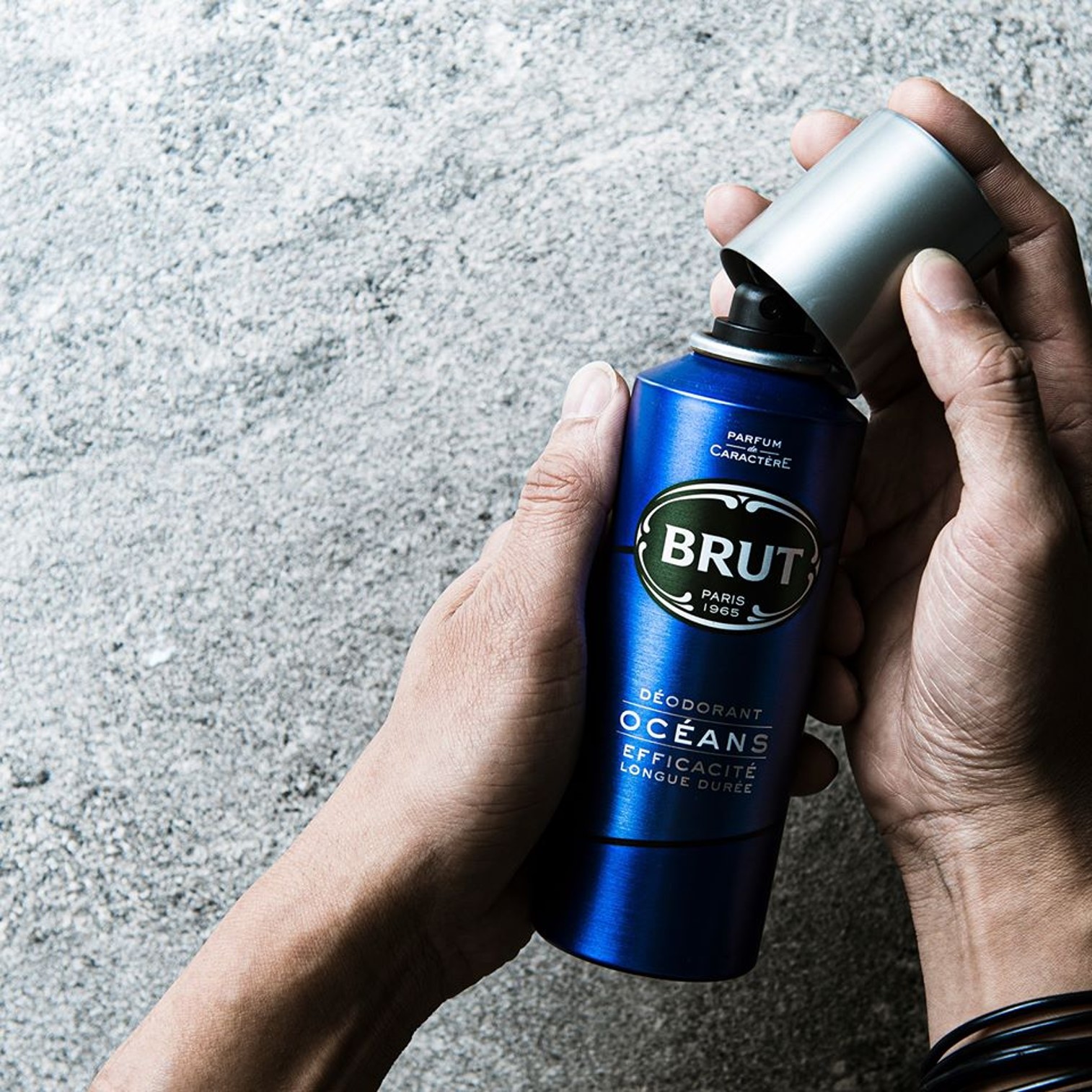 BRUT PARIS 1965 Deodorant Oceans Efficacite Longue Duree 200ml. สเปรย์ระงับกลิ่นกายลิขสิทธิ์แท้จากต่างประเทศกลิ่นหอมใหม่สำหรับผู้ชายผสานความเซ็กซี่หรูหราน่าค้นหา