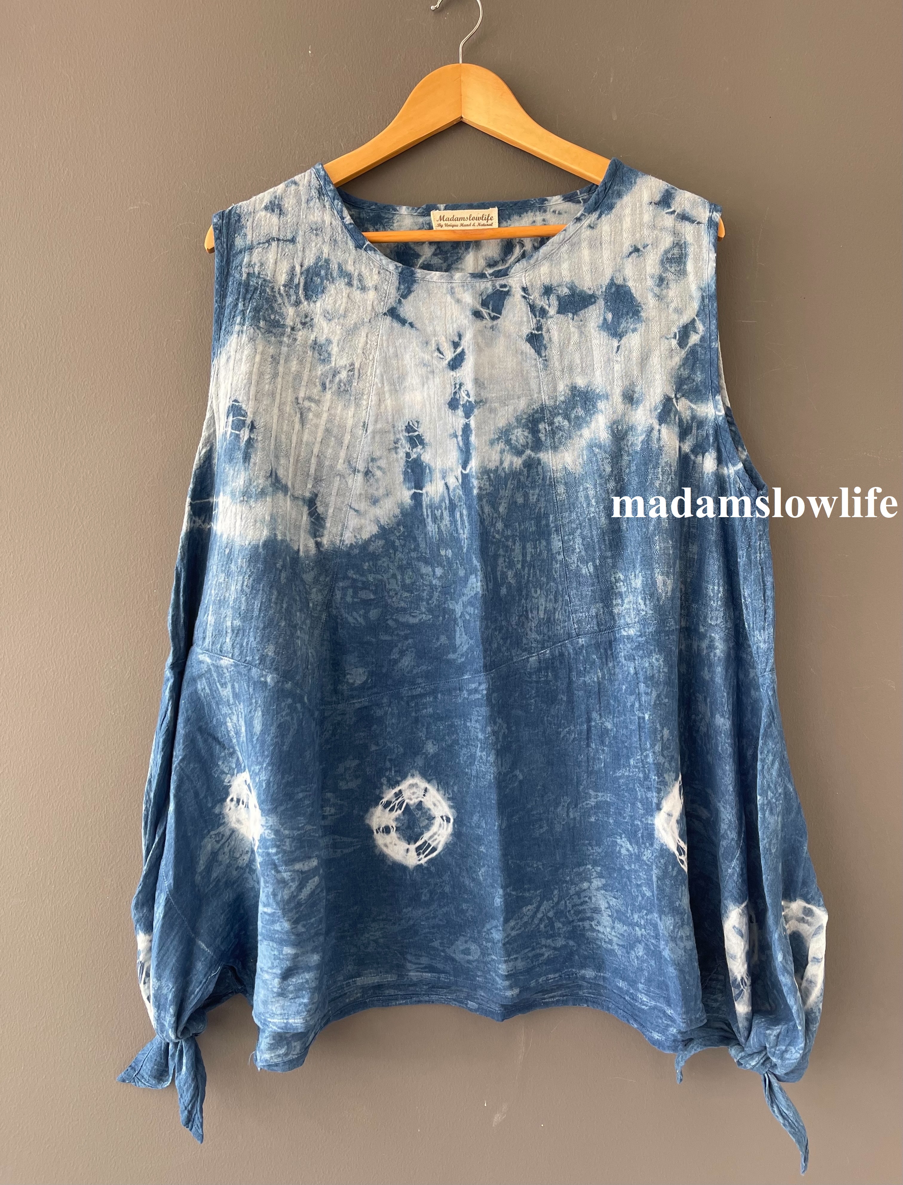 เสื้อแขนกุด โบว์ข้าง Top Vest with Rinbon besides