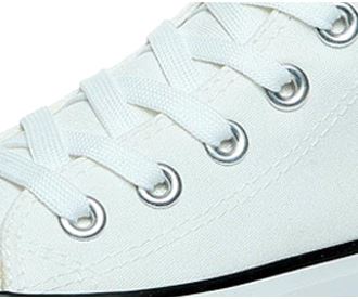 รองเท้าผ้าใบ ลาย One piece