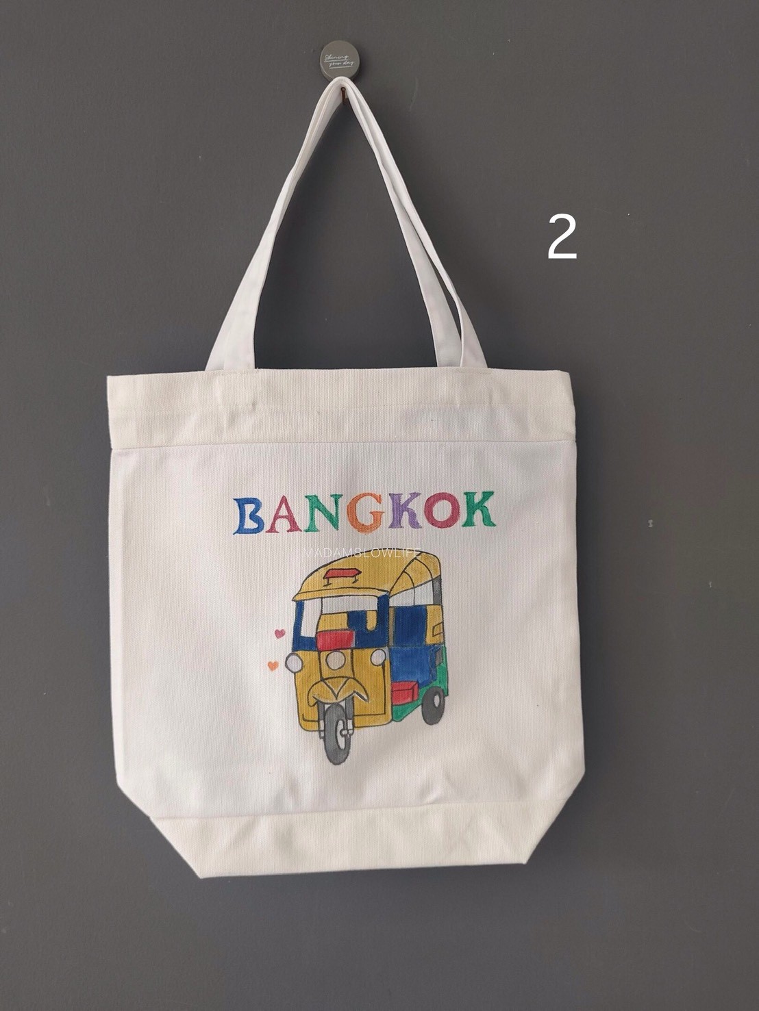 กระเป๋าผ้าแคนวาส กว้าง 40 cm *ยาว 43 cm *ลึก 15 cm งานเพ้นต์มือ มี 6 แบบ