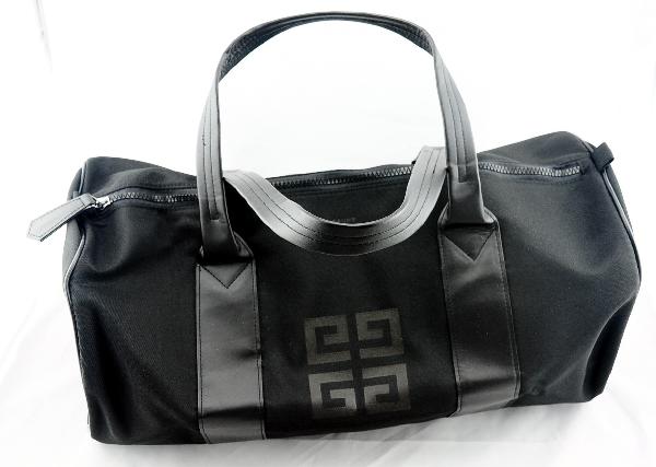 กระเป๋าเดินทาง Givenchy