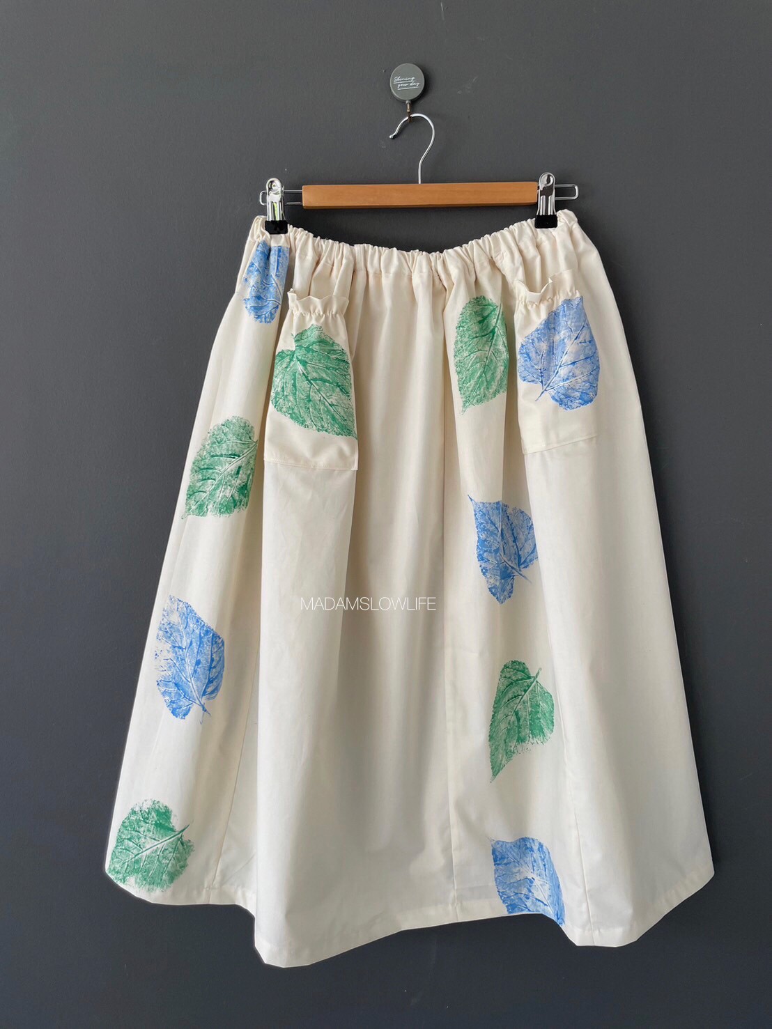 กระโปรง Size F พิมพ์ใบไม้ด้วยสีปลอดสารพิษ