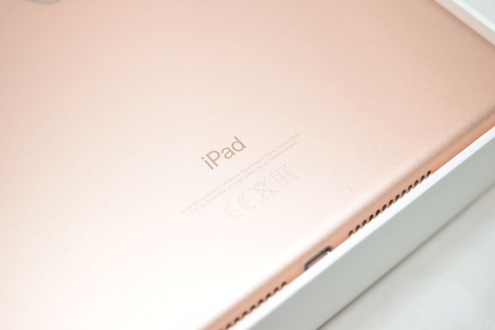 ขาย iPad Gen 6 128GB Wifi+Cellular Gold ใส่ซิมได้ ศูนย์ไทย แบตปกติ ครบกล่อง