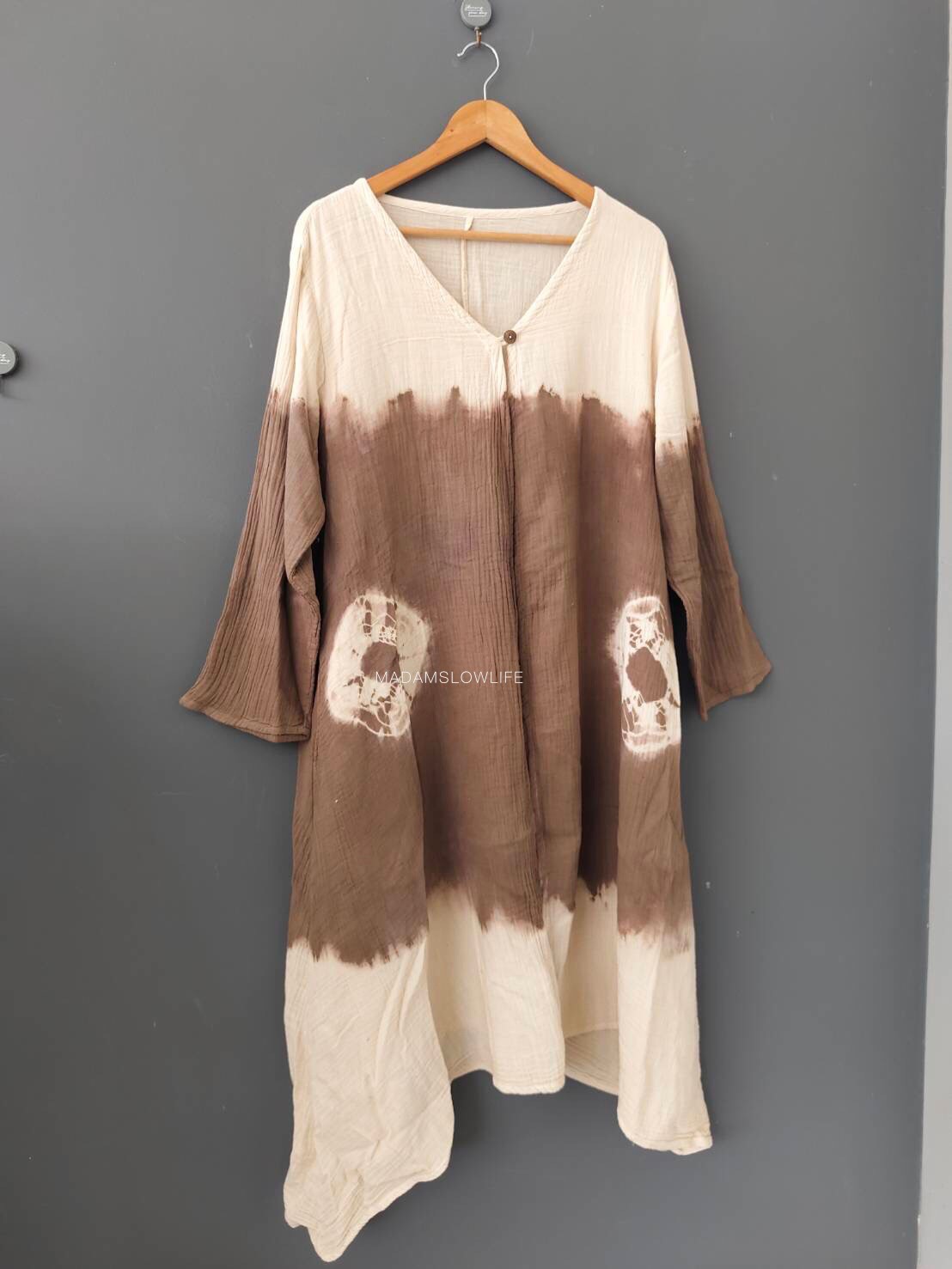 เสื้อคลุมมัดย้อมสีน้ำตาล Size: F