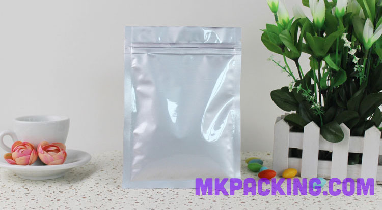 ถุงฟอยด์เงินทึบ ซิปล็อค ตั้งไม่ได้ ขนาด 8.5*14 ซม.