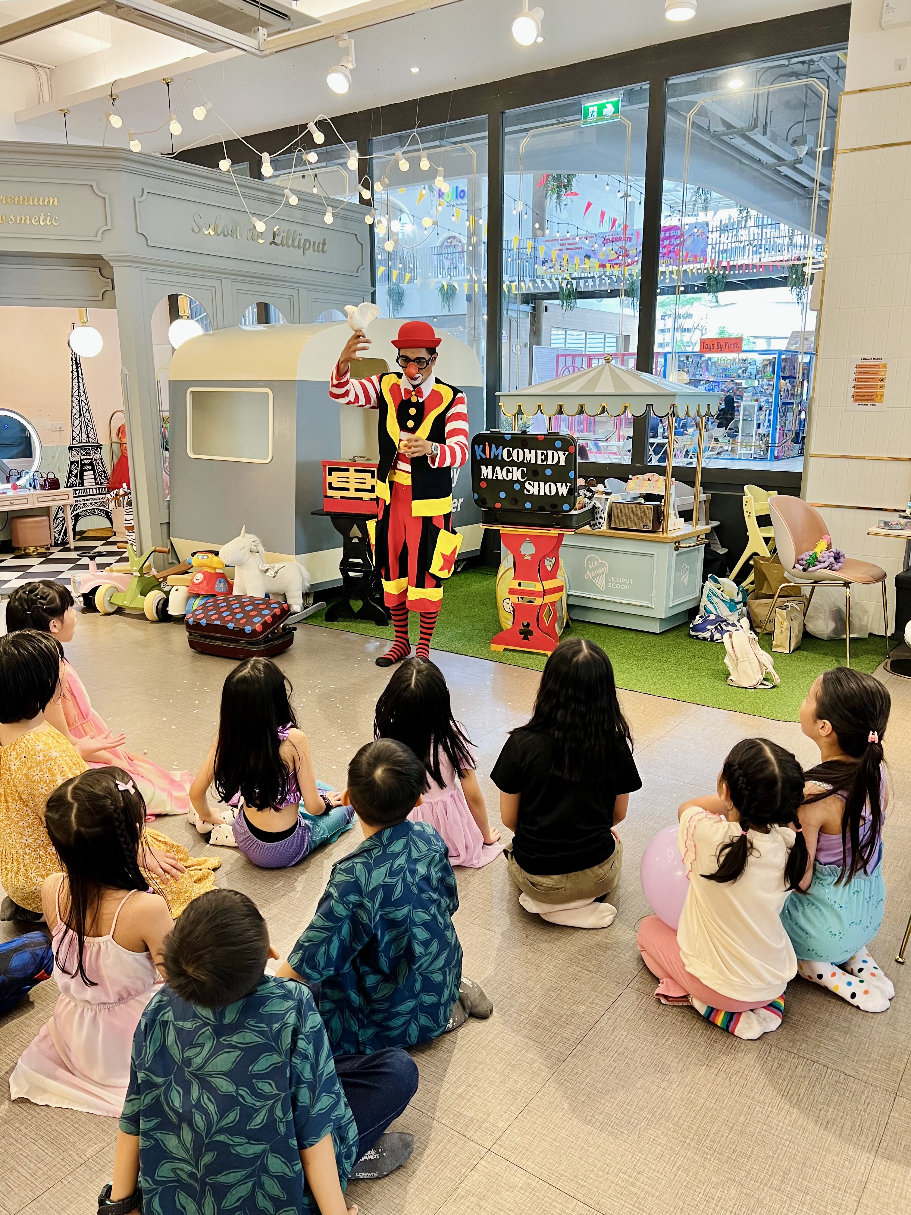 โชว์มายากล แนวตลก มายากลสำหรับเด็กๆ สร้างความสนุกและเสียงหัวเราะ