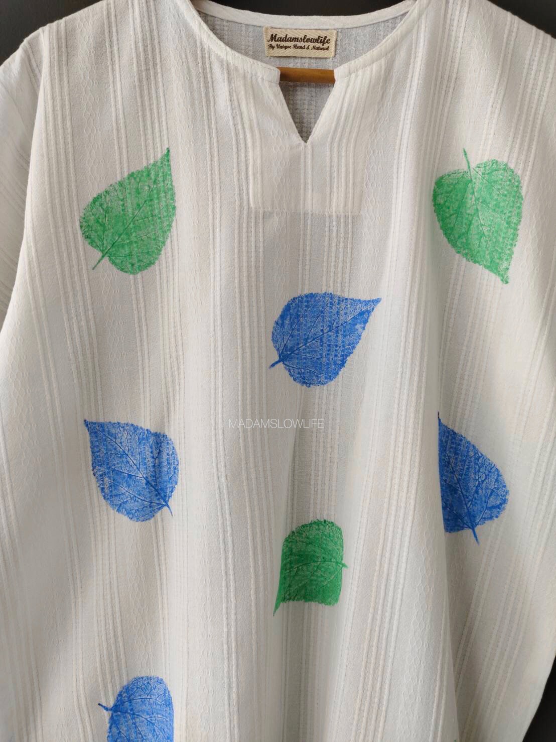 เสื้อคอวีผู้ชายสีขาวพิมพ์ใบไม้ Size:42" 44" 46" 48" 50"