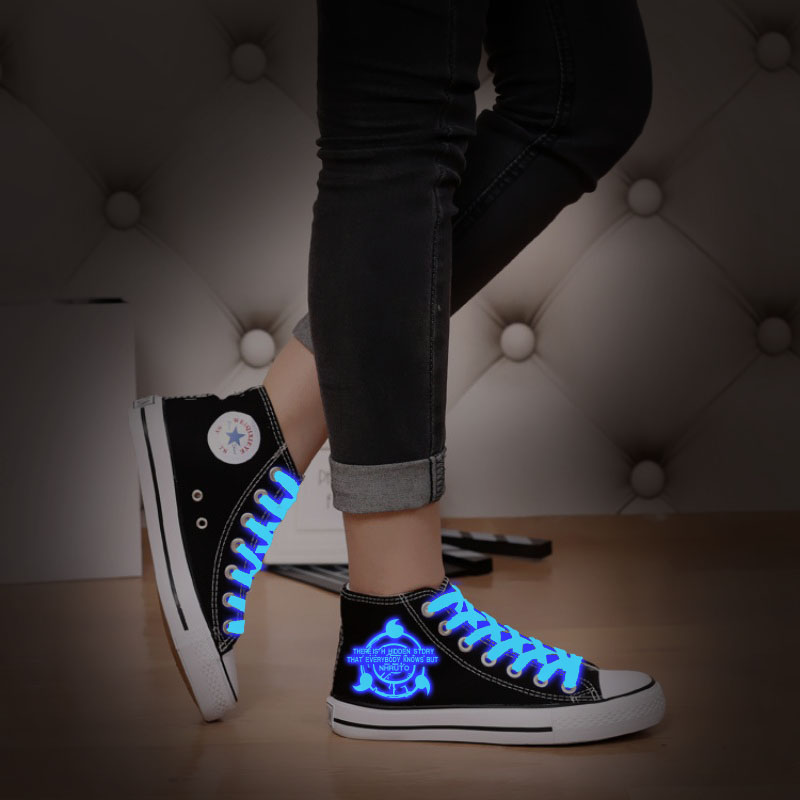 รองเท้าผ้าใบ ลาย naruto