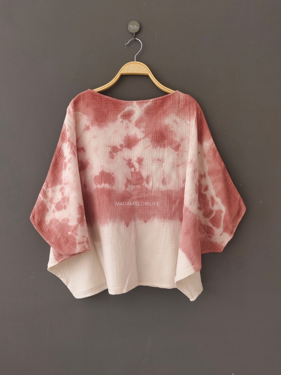 เสื้อผู้หญิงคอปาดแขน5ส่วน มัดย้อมสีโอรส Size:F