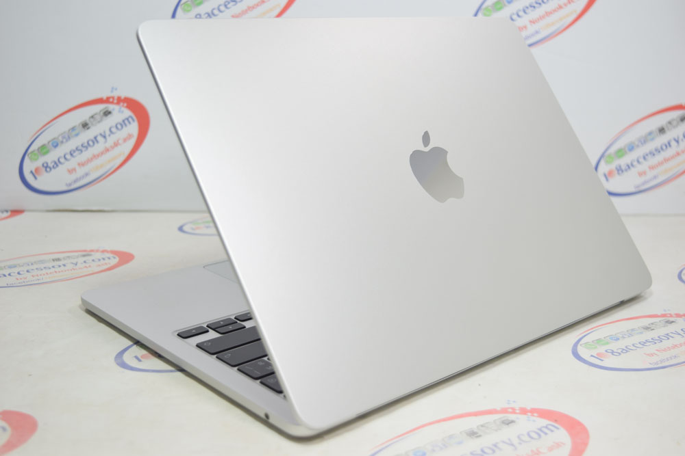 เหมือนใหม่ ! MacBook Air M2 (13-inch 2022) Silver สุขภาพแบต 100% ประกัน AppleCare+ ถึงปี 70
