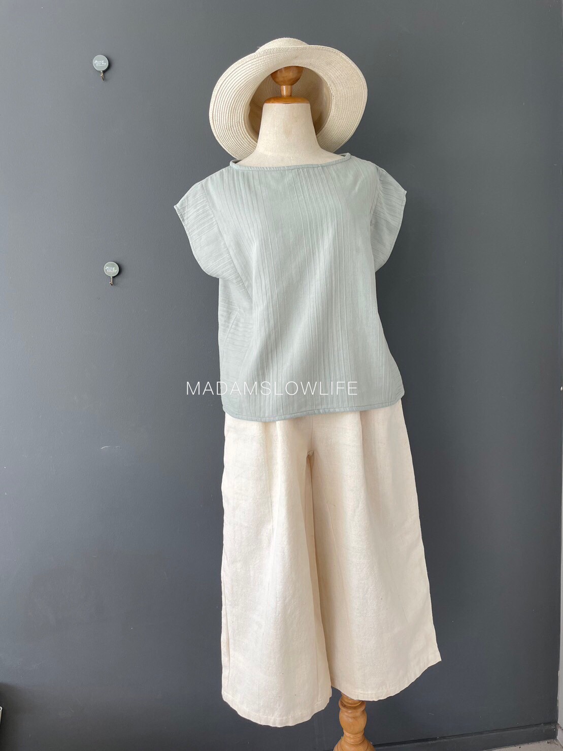 เสื้อผู้หญิง Size :S Size :L เนื้อผ้าคอตตอนพรีเมียมแบบมีเทกเจอร์ สีละมุนมี สีเขียววินเทจ