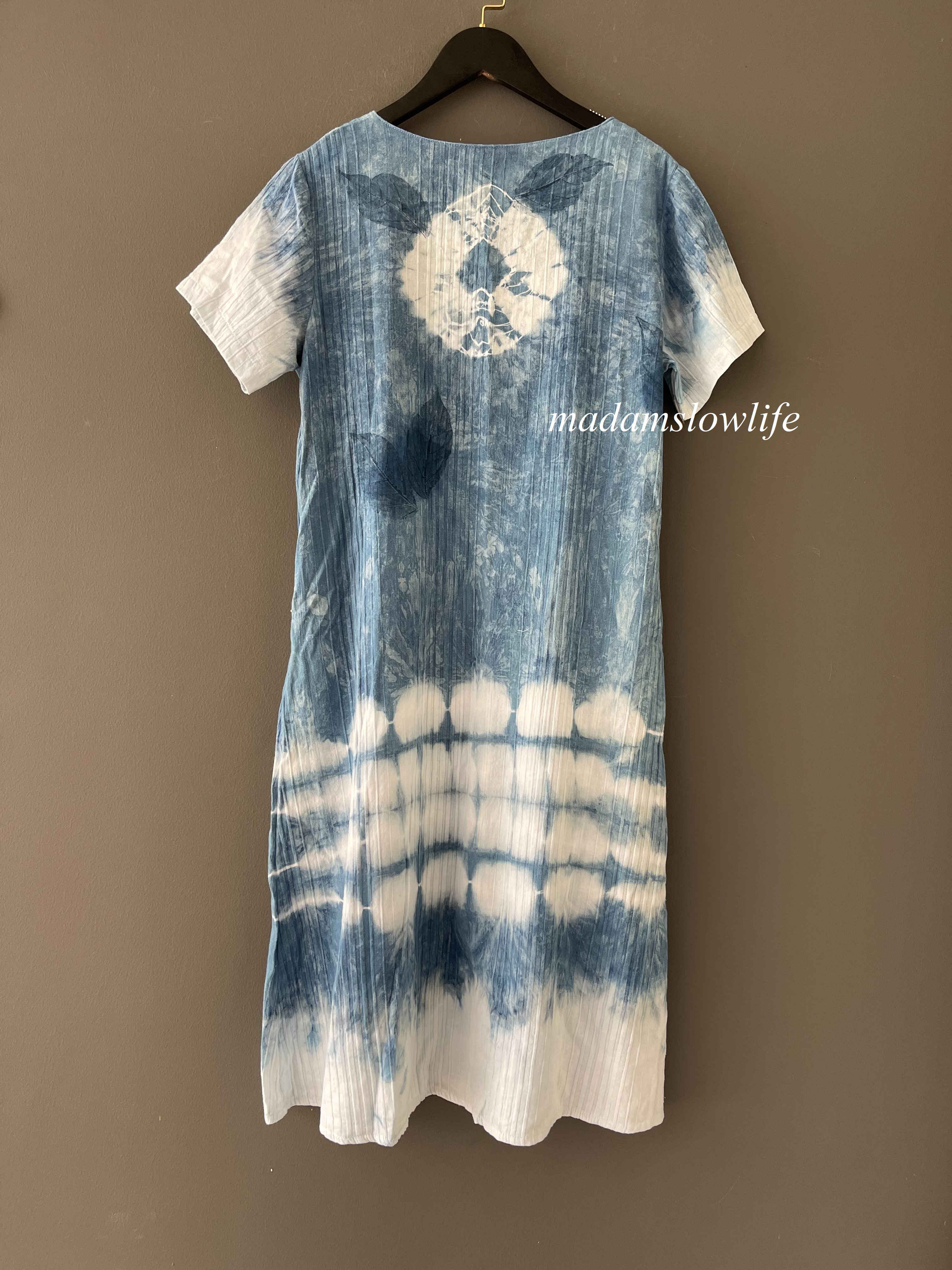 ชุดแซกทรง A แขนสั้น ผ้าคอตตอน 100 % สีคราม