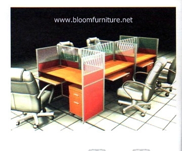 โต๊ะทำงานกลุ่มพร้อม Partition สำหรับ 5 ที่นั่ง ขนาด 306x126x120 ซม.