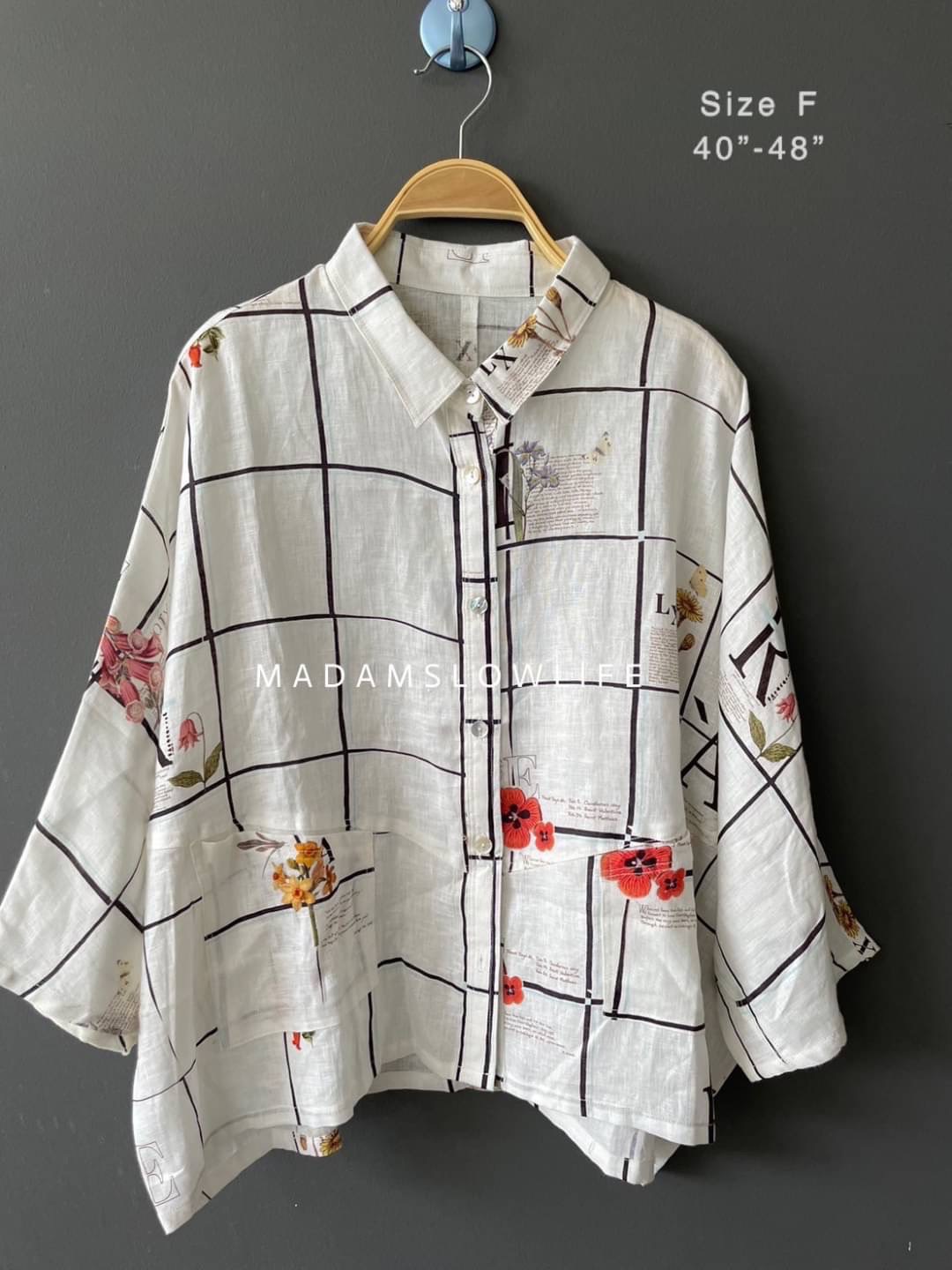 เสื้อเชิ้ตผู้หญิง ผ้าลินิน พิมพ์ลายตารางมินิมอล Linen Blouses White with minimal grid pattern