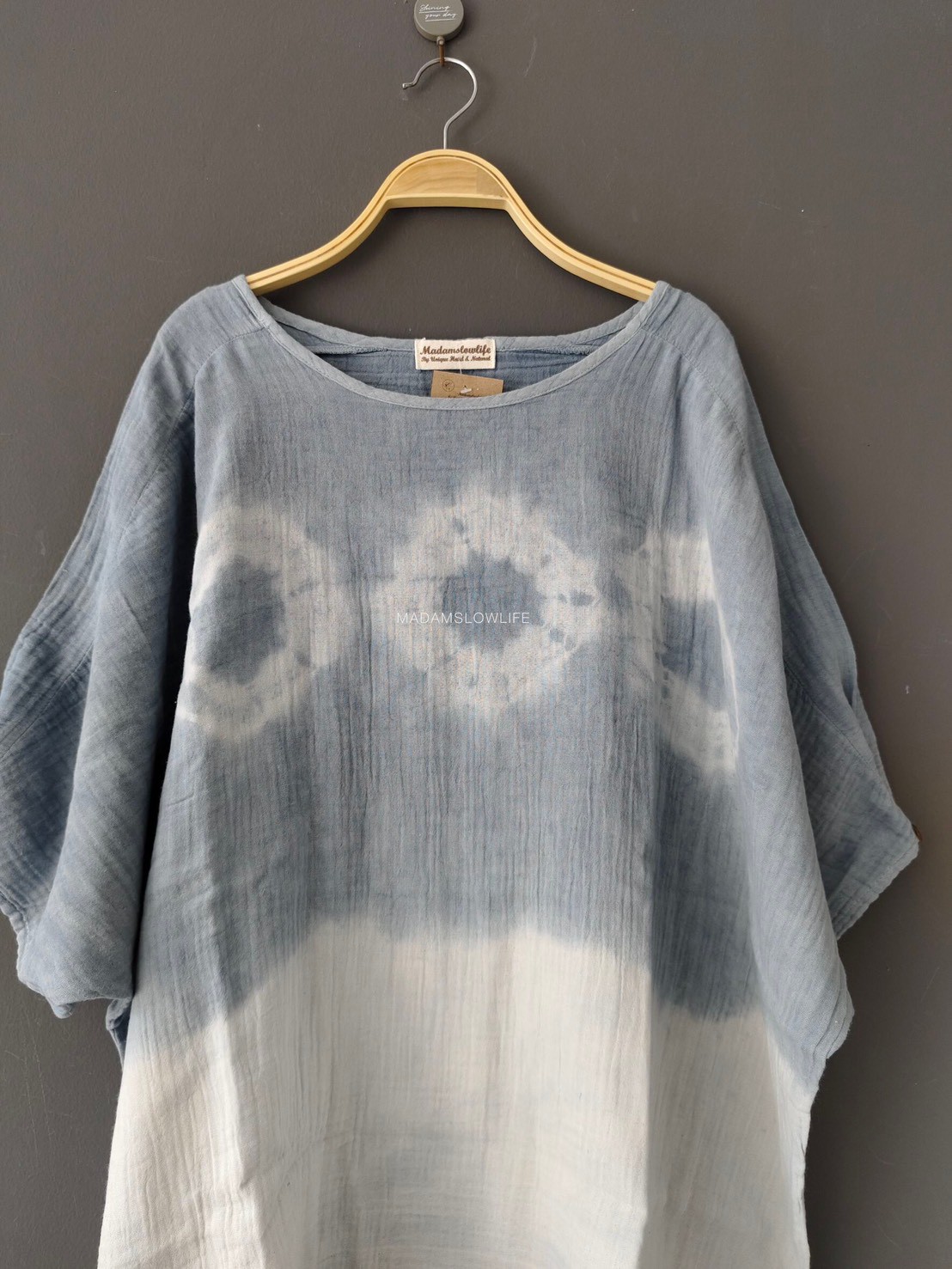 เสื้อผู้หญิงคอปาดแขน5ส่วน มัดย้อมสีเทา Size:F