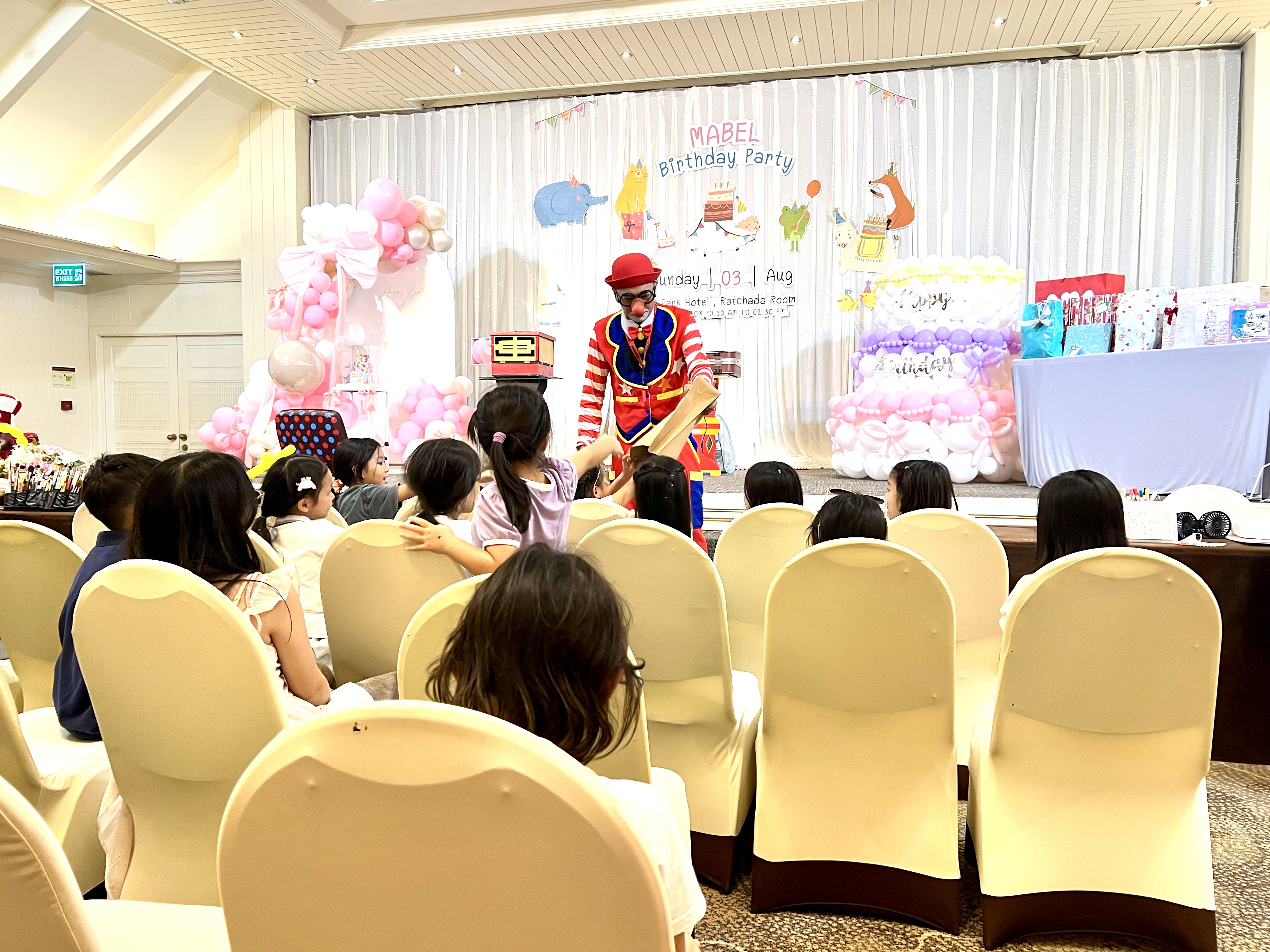 โชว์มายากล แนวตลก มายากลสำหรับเด็กๆ สร้างความสนุกและเสียงหัวเราะ