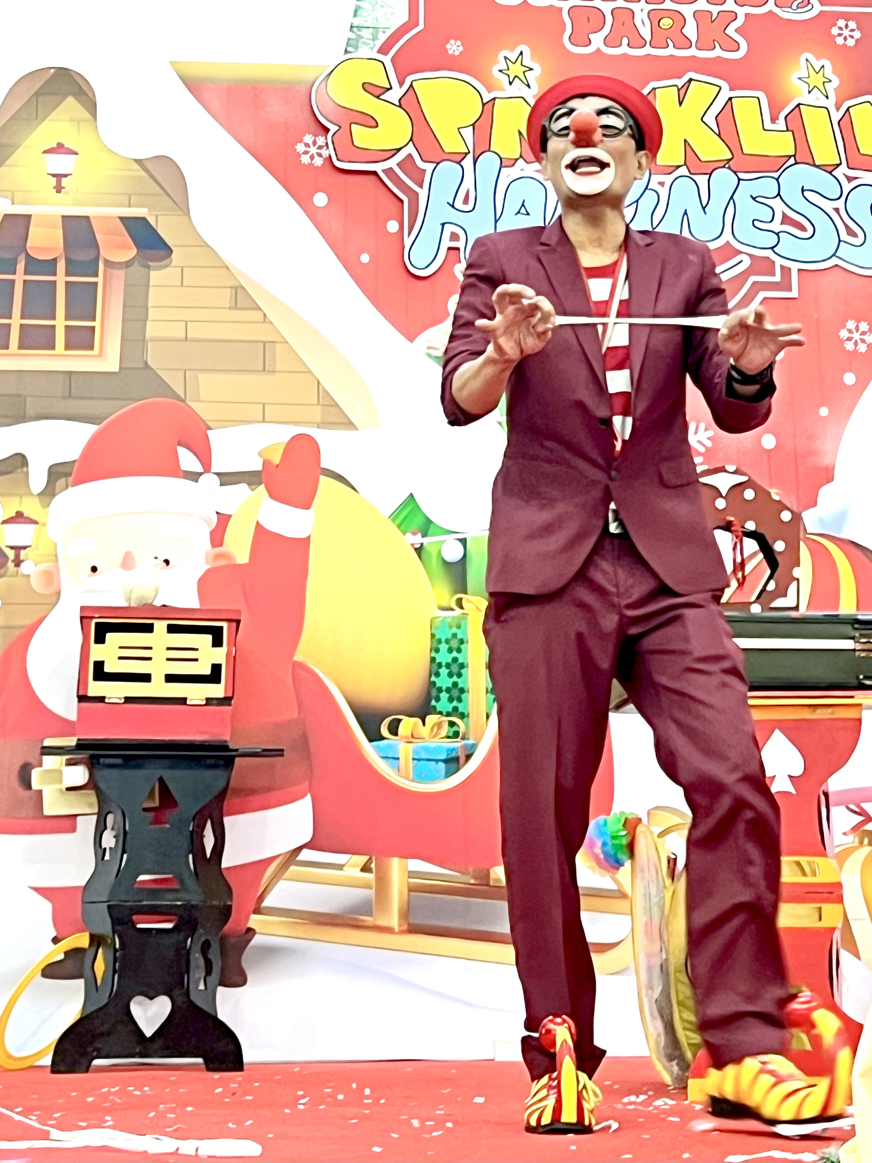 มายากลหล่อเท่ห์ มายากลใส่สูท