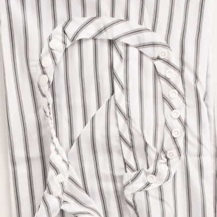 WAHL BARBER CAPE ผ้าคลุมตัดผม Original Black-White #คอกระดุม#