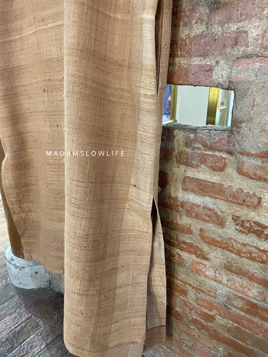 ชุดเสื้อคลุมยาวผ้าไหม