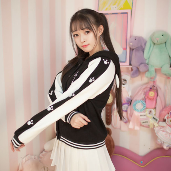 เสื้อกันหนาว Neko Atsume