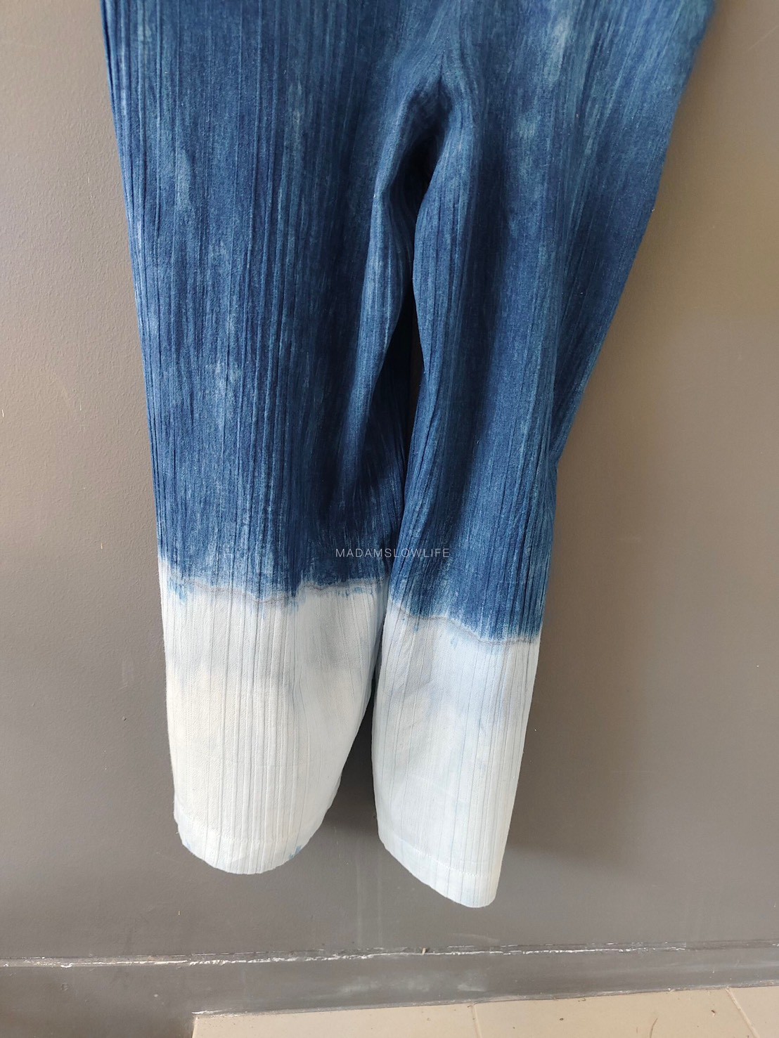 ชุดเอี๊ยมผู้ใหญ่ ผ้าคอตตอน100% มัดย้อมครามธรรมชาติ Size:F