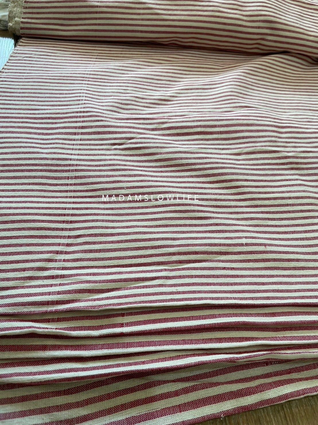 ผ้าฝ้ายทอมือ สีแดงครีม หน้ากว้าง 120 เซนติเมตร Hand made