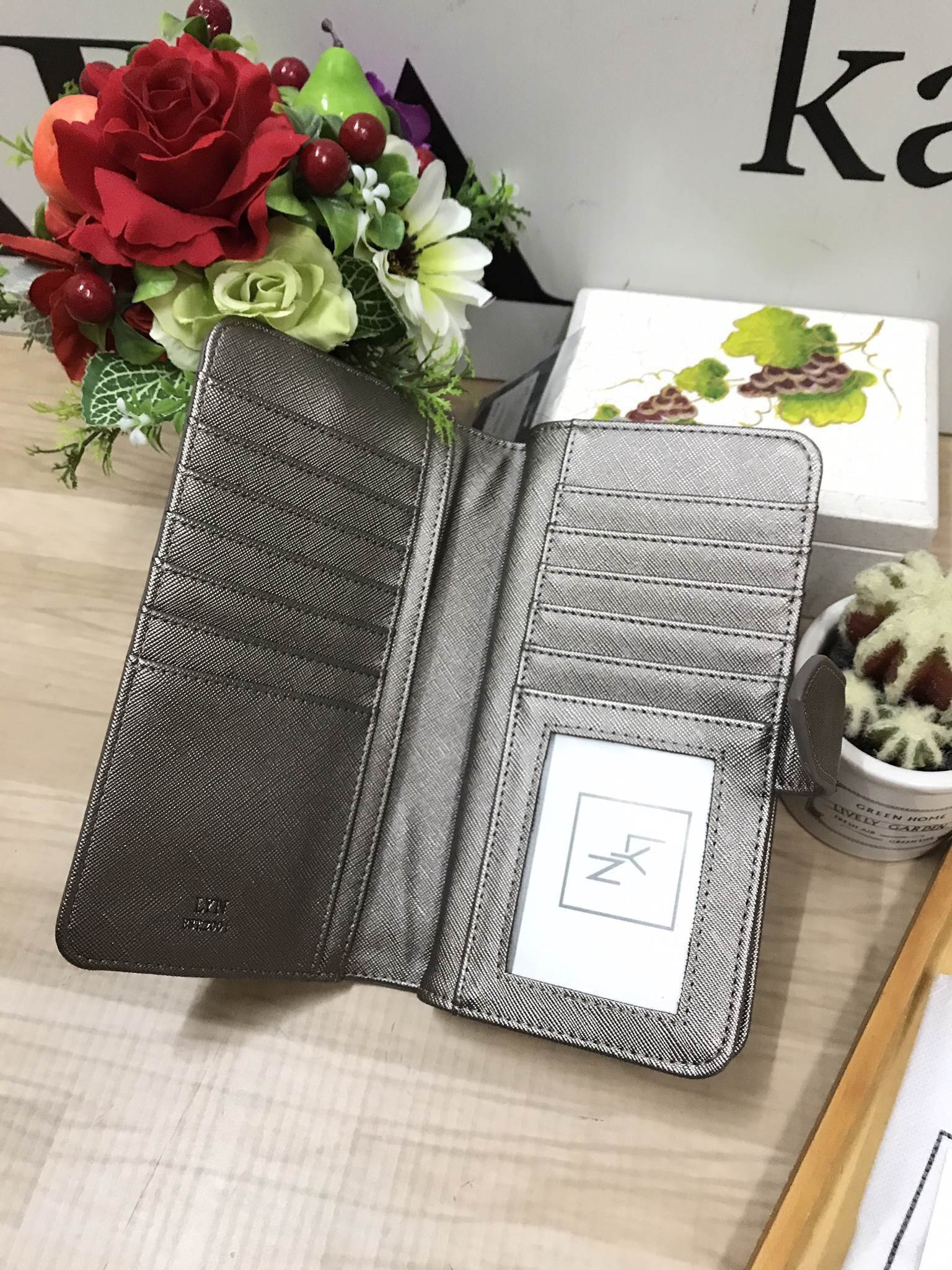 LYN JACKLE Long Wallet