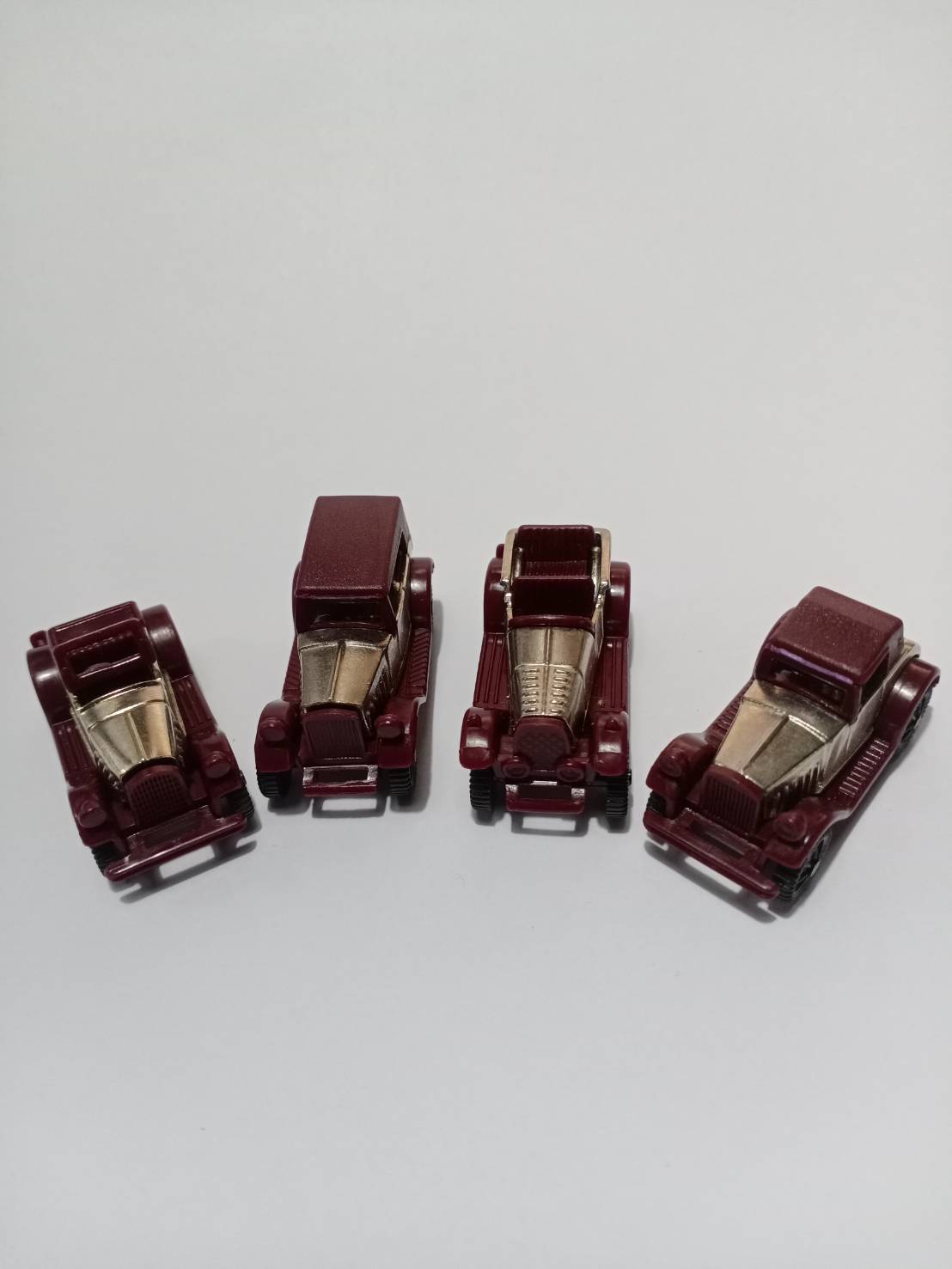 Model Car รวมรถ ชุด 4 คัน สเกล 1:87 (HO scale) Kinder Surprise Egg เยอรมัน