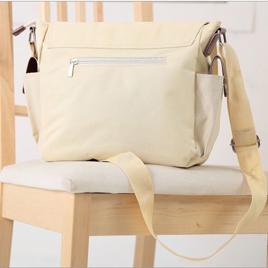 กระเป๋าสะพาย ลาย Neko Atsume