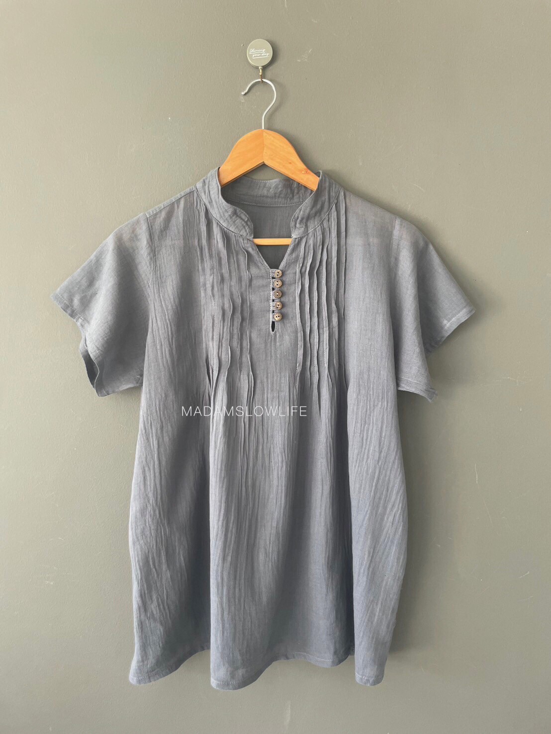 เสื้อผู้หญิง Size F สีเทาเข้ม