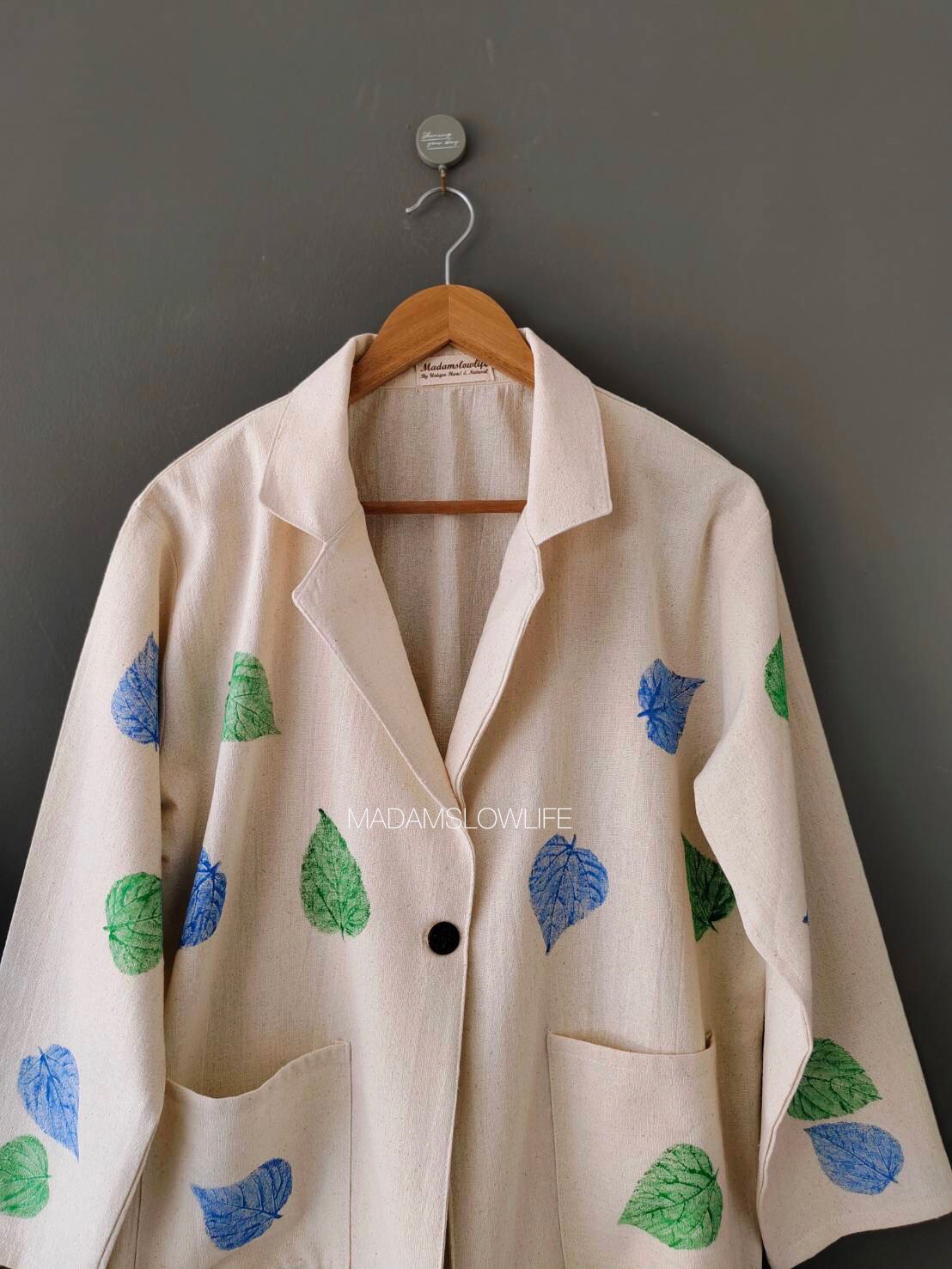 เสื้อสูททรง Blazer Size F อก 36-44 นิ้ว ปลายแขน 20 นิ้ว ยาว 26 นิ้ว