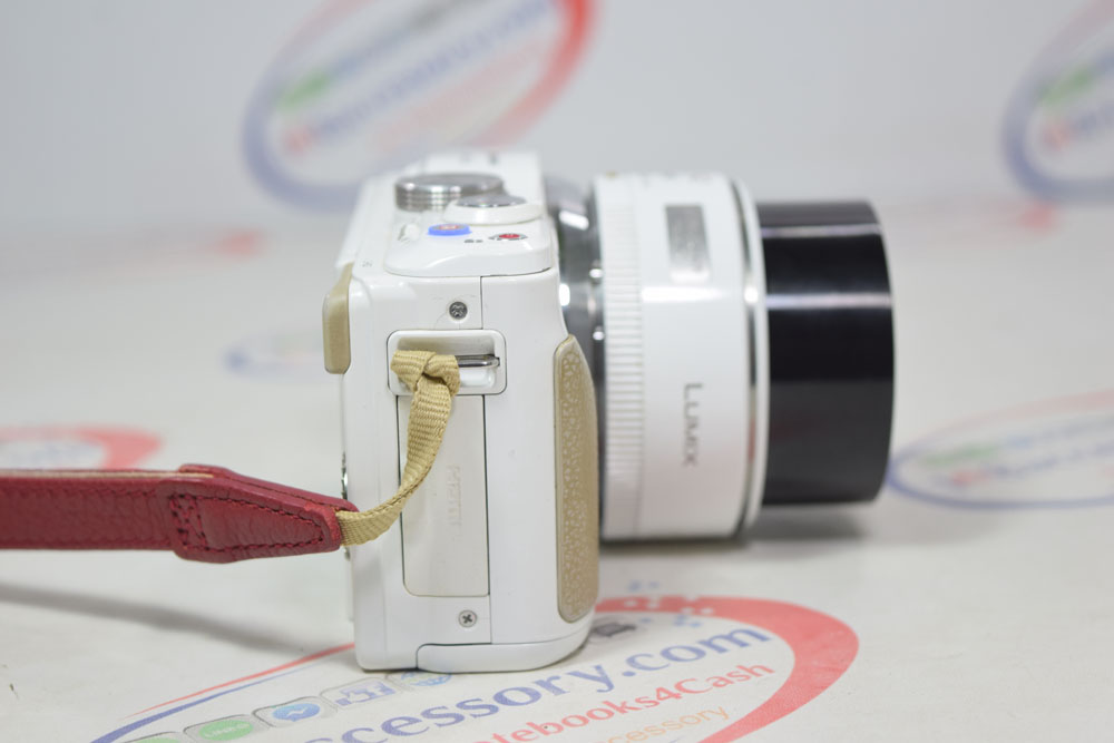 ขายกล้อง Panasonic Lumix DMC-GF6 เลนส์14-42 mm สีขาว รองรับ Wifi สภาพสวย