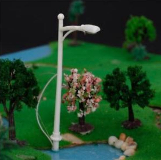 เสาไฟถนนกิ่งเดี่ยว สีขาว 6V สูง 5.5 ซ.ม. (สเกล 1:200) / 5 ต้น