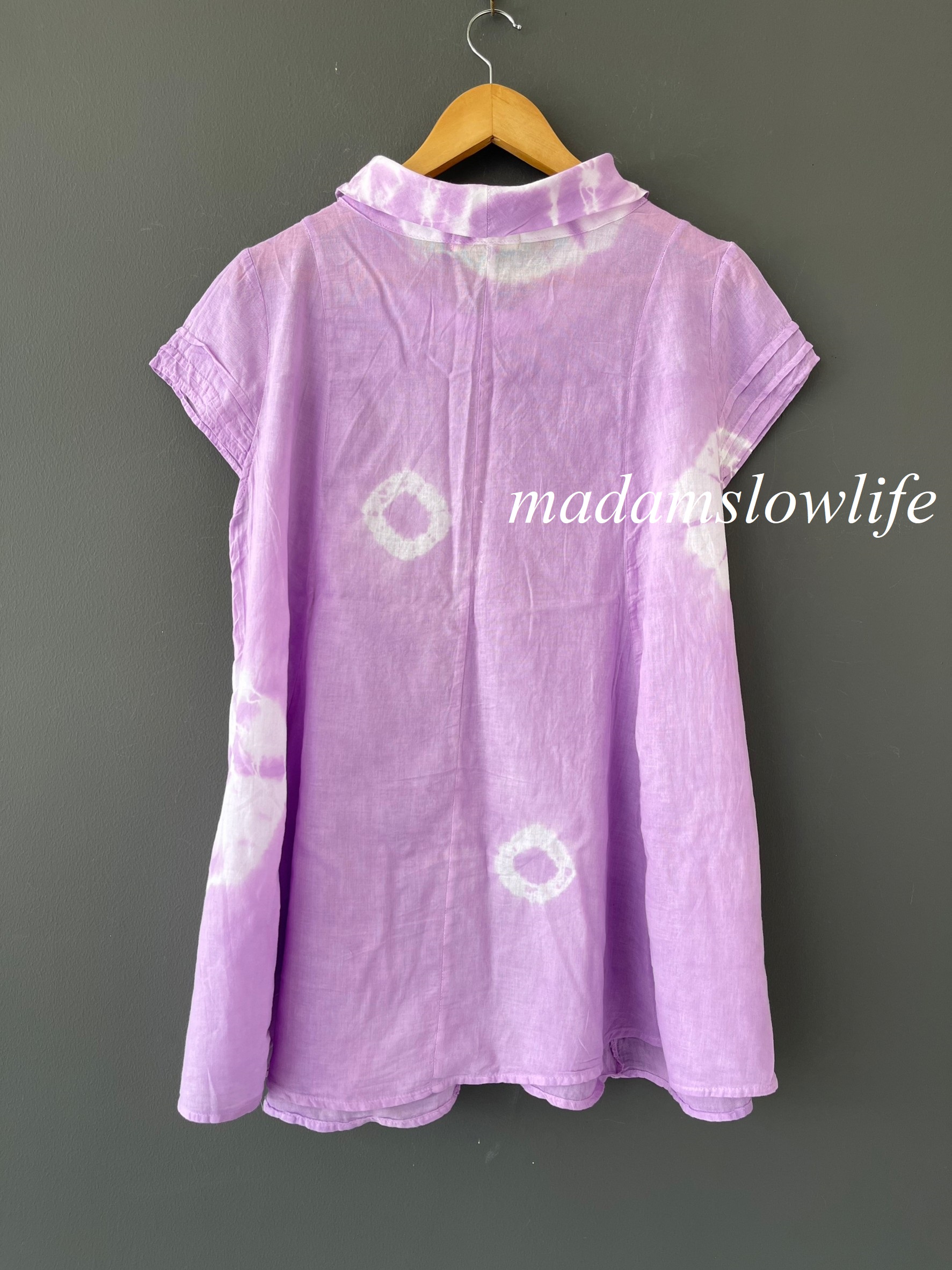 เสื้อคอพับ A คอตตอน 100% เนื้อนิ่ม ย้อมและพิมพ์มือสีปลอดสารพิษ มีให้เลือก4สี