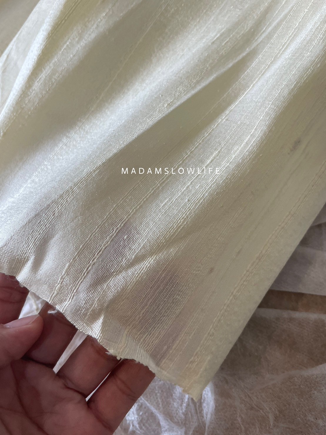 ผ้าไหมเปลือกไม้มีเทคเจอร์ หน้ากว้าง 100 เซนติเมตร Hand made